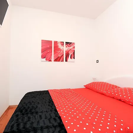 Apartment Sundial *